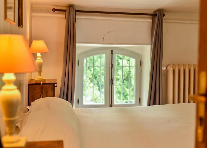 Hotel Logis - Chateau De Beauregard